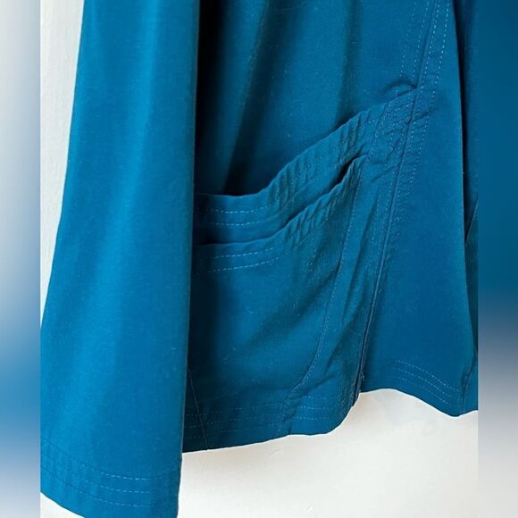 Sapphire Women’s Lab Jacket Large Aqua Underarm To Underarm 23” Length 26” EUC - Picture 5 of 13